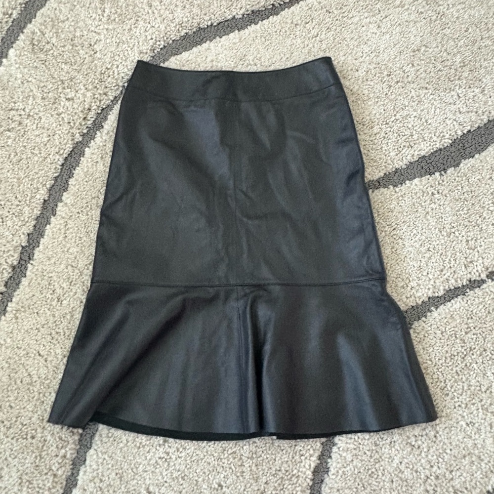 Antonio Melani Black Leather Skirt Flounce Bottom